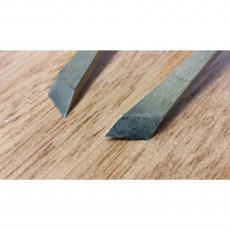 Ashley Iles Skew Fishtail Chisels (Pair)