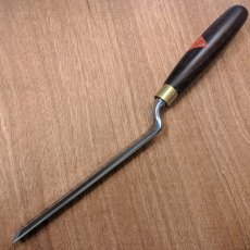 Henry Taylor Cranked Bevel Edge Paring Chisels Henry Taylor Cranked Bevel Edge Paring Chisels