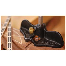 Lie-Nielsen Small Router Plane Open Throat Lie-Nielsen Small Router Plane Open Throat