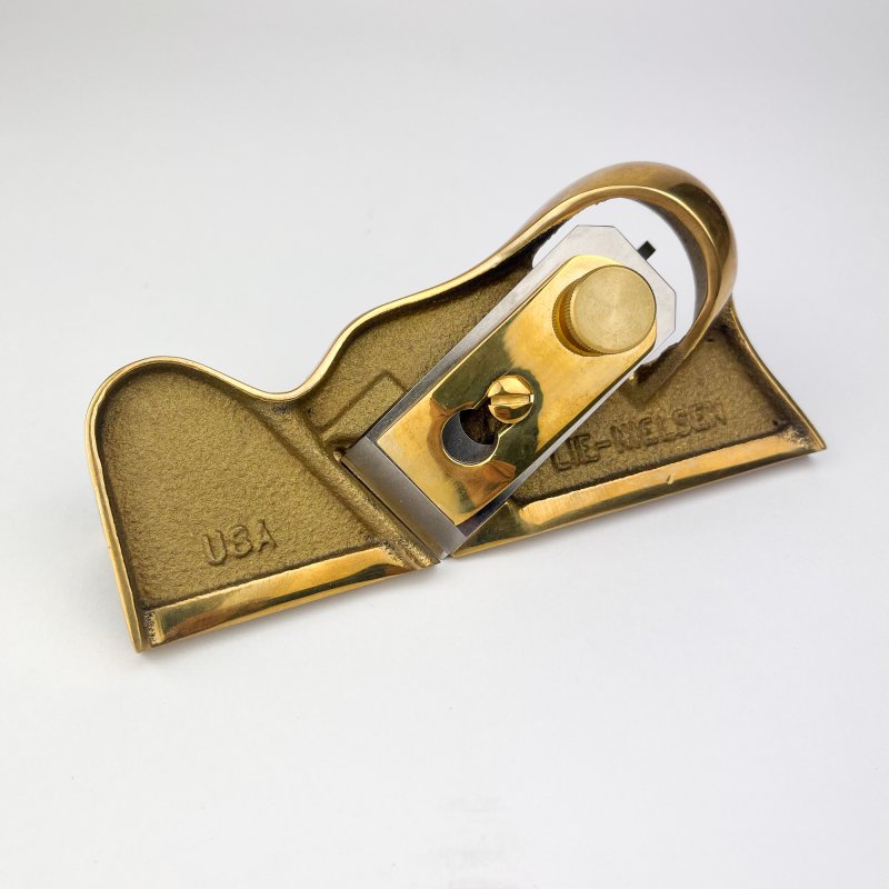 Friday Finds Lie-Nielsen No.95 Edge Trimming Plane – Left Hand [Pre-owned]