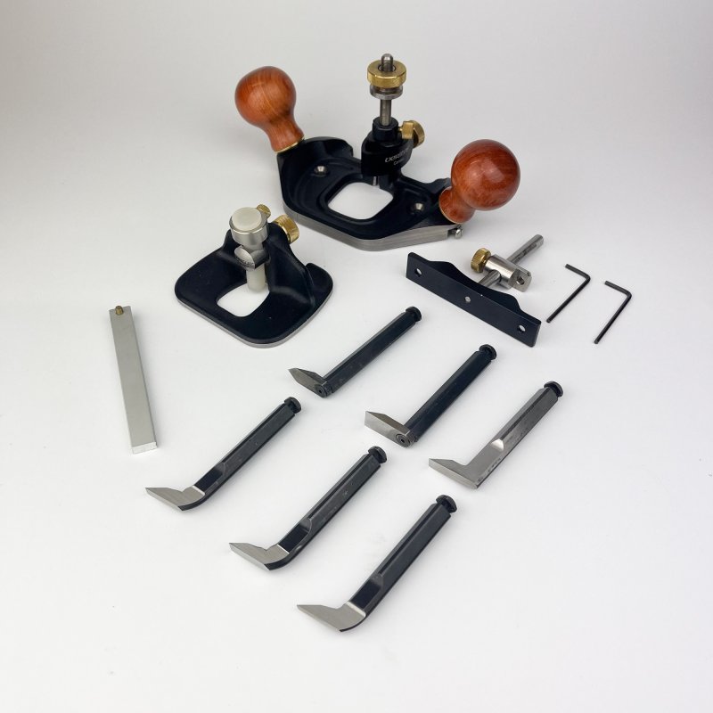 Friday Finds Veritas Large & Medium Router Planes in fitted case, with blade wallet [Pre-owned]