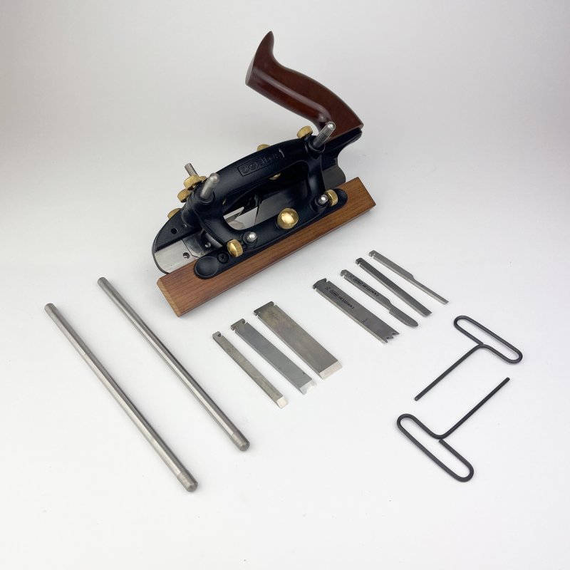 Friday Finds Veritas Combination Plane with storage box & 7 cutters [Pre-owned]