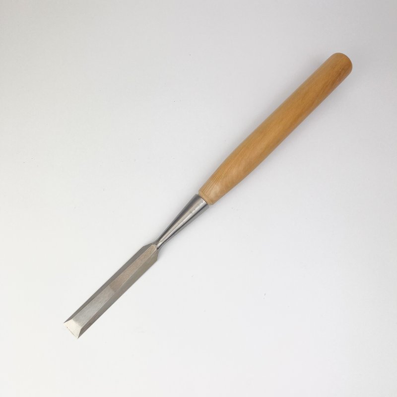 Friday Finds Lie-Nielsen 5/8'' chisel with paring handle [Pre-owned]