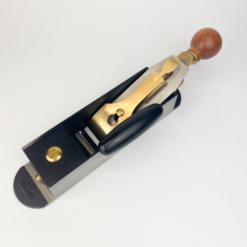 Friday Finds Lie Nielsen Toolworks – No.9 Mitre Plane with hotdog handle [Pre-owned]