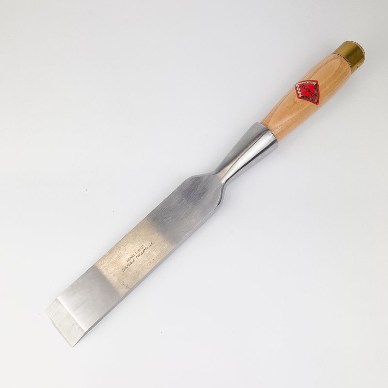 Friday Finds Henry Taylor (Diamic) - Heavy-duty Socketed Framing Chisel F47  - 1 ½'' wide [Pre-owned]